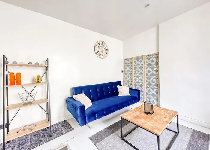 Superbe Logement Pres De La Gare Et De L\'Autoroute